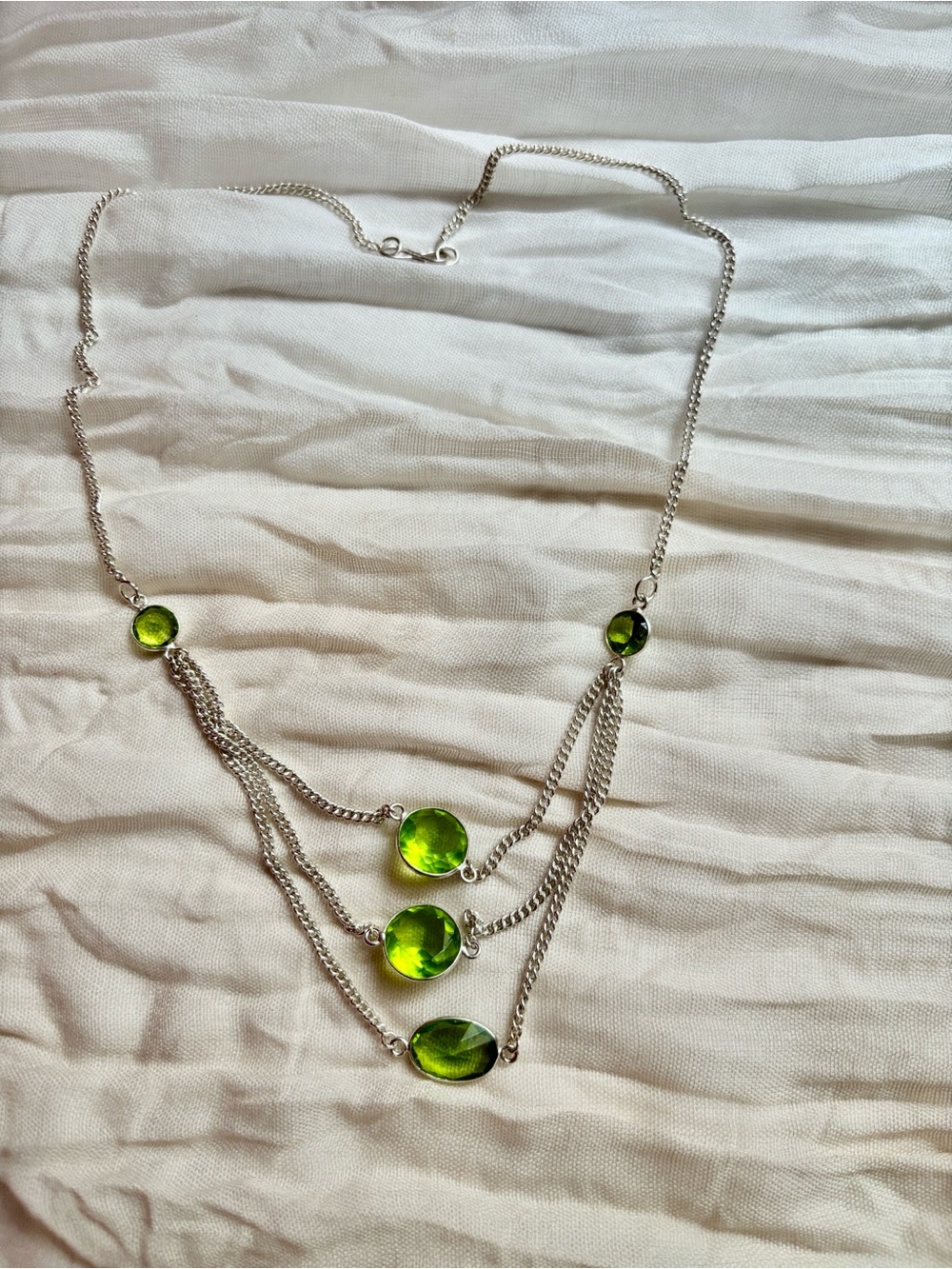 NEW Silver Chain Necklace with Green Gemstone Accents, 925 Silver.